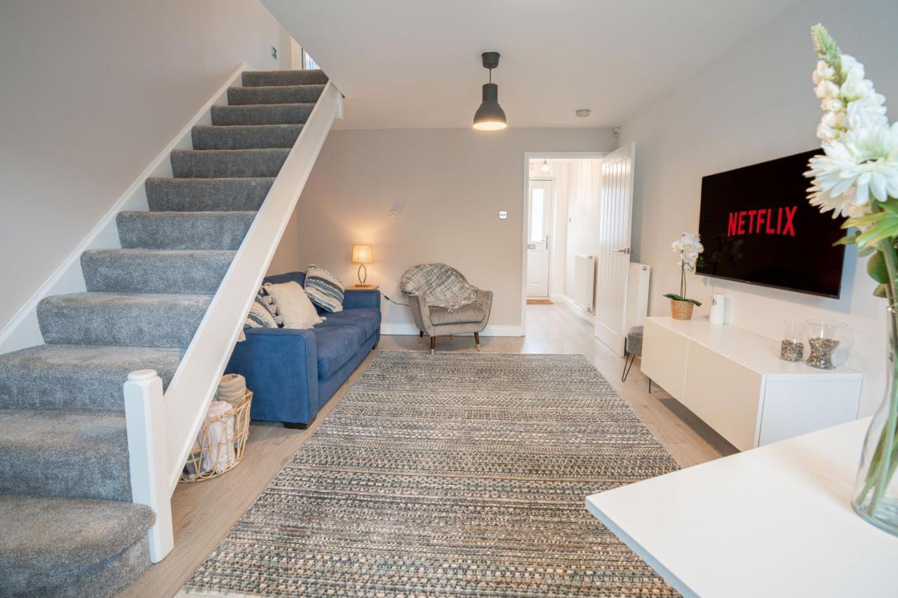Stunning Abode 5 Min From Nec & Bhx, Pets Allowed Marston Green Eksteriør billede