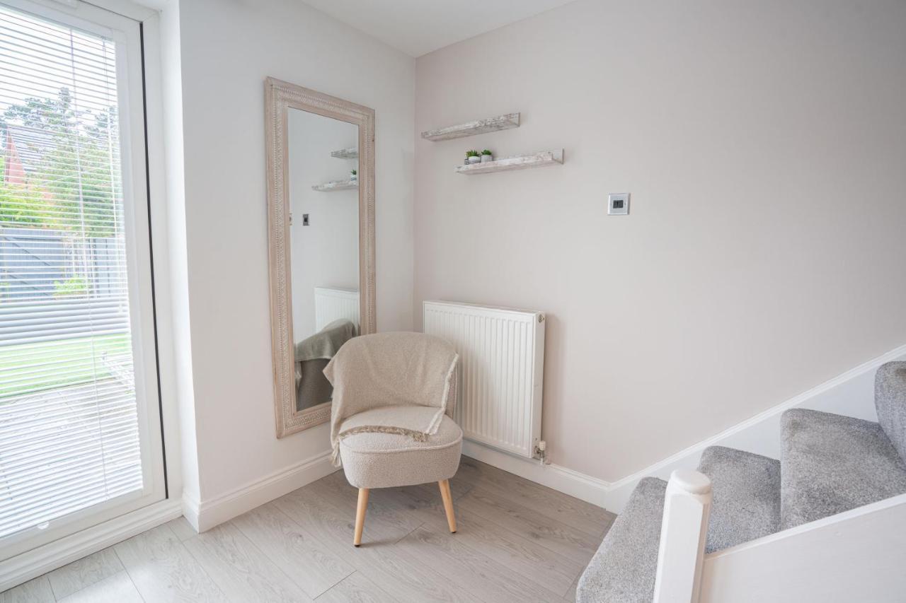 Stunning Abode 5 Min From Nec & Bhx, Pets Allowed Marston Green Eksteriør billede